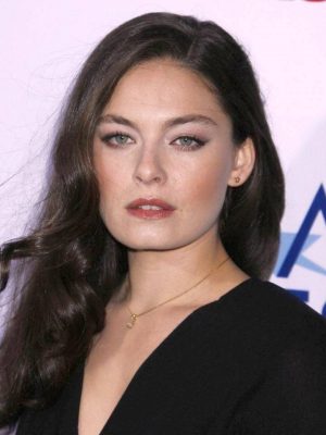 Alexa Davalos