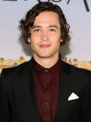 Alexander Vlahos