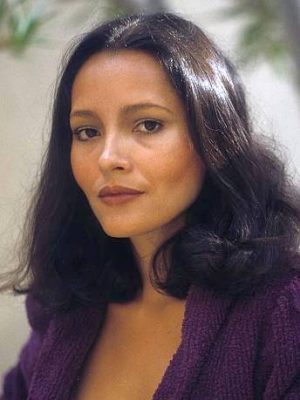 Barbara Carrera