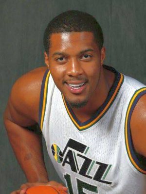 Derrick Favors