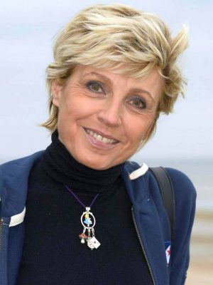 Evelyne Dhéliat