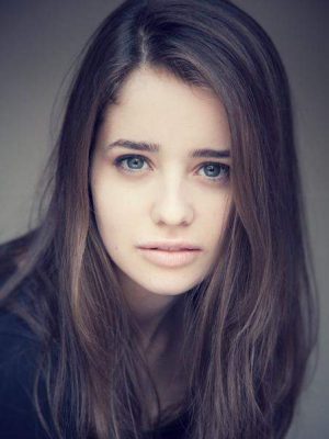 Holly Earl