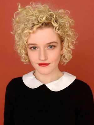 Julia Garner