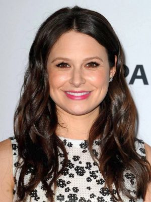 Katie Lowes