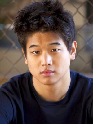 Ki Hong Lee