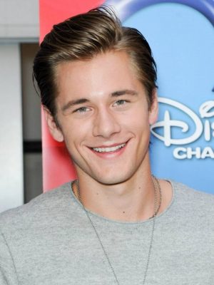 Luke Benward