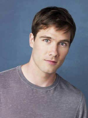 Luke Macfarlane