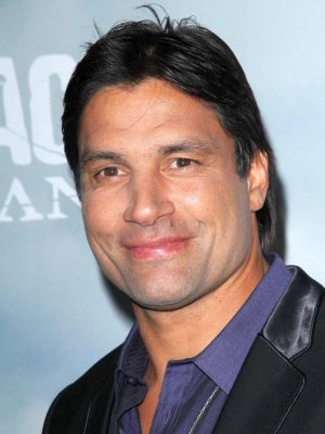 Manu Bennett