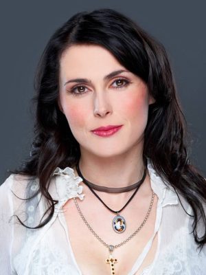 Sharon Den Adel