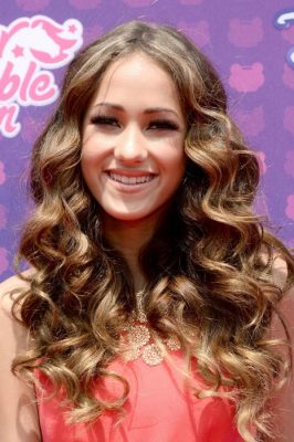 Skylar Stecker