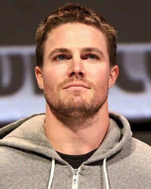 Stephen Amell